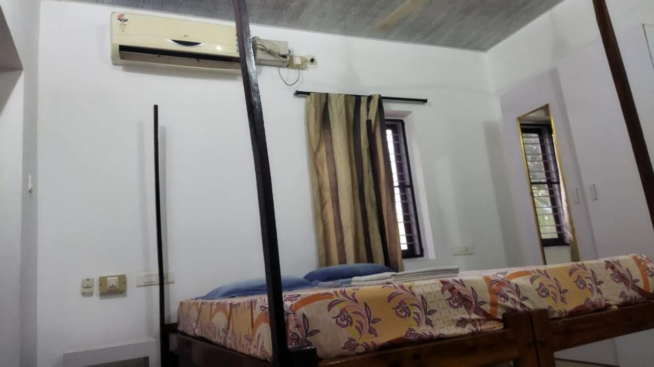 Arya Homestay Bougain Villa Gokarna  Exterior foto